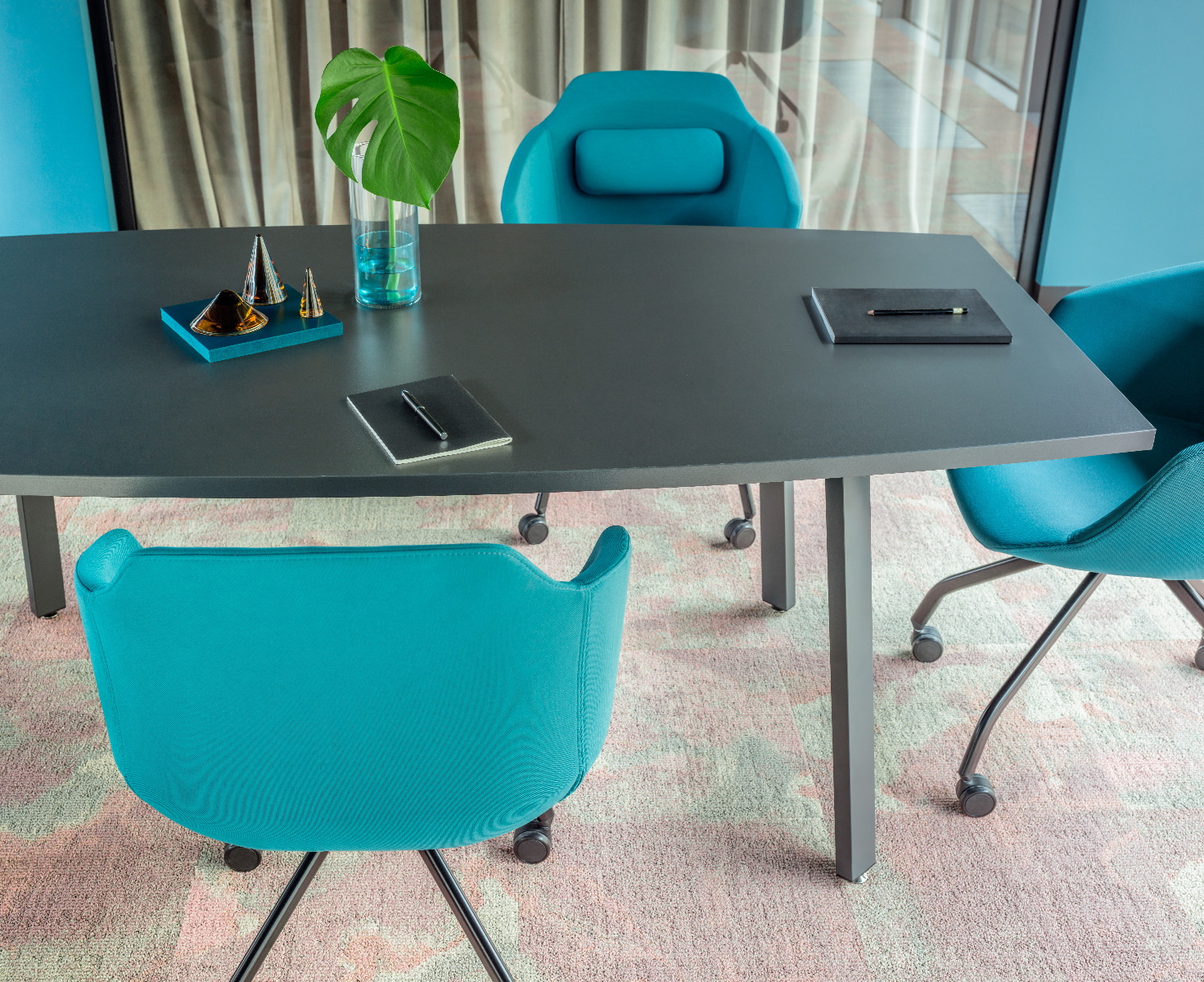 Ogi A conference table