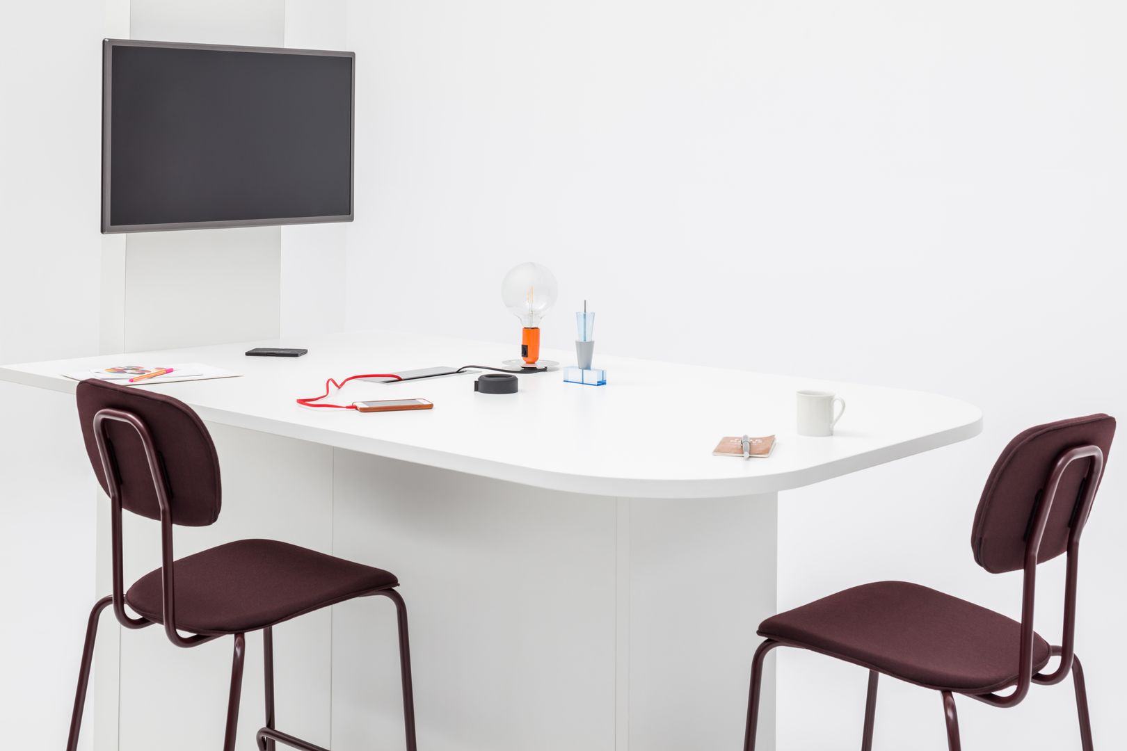 Multimedia station