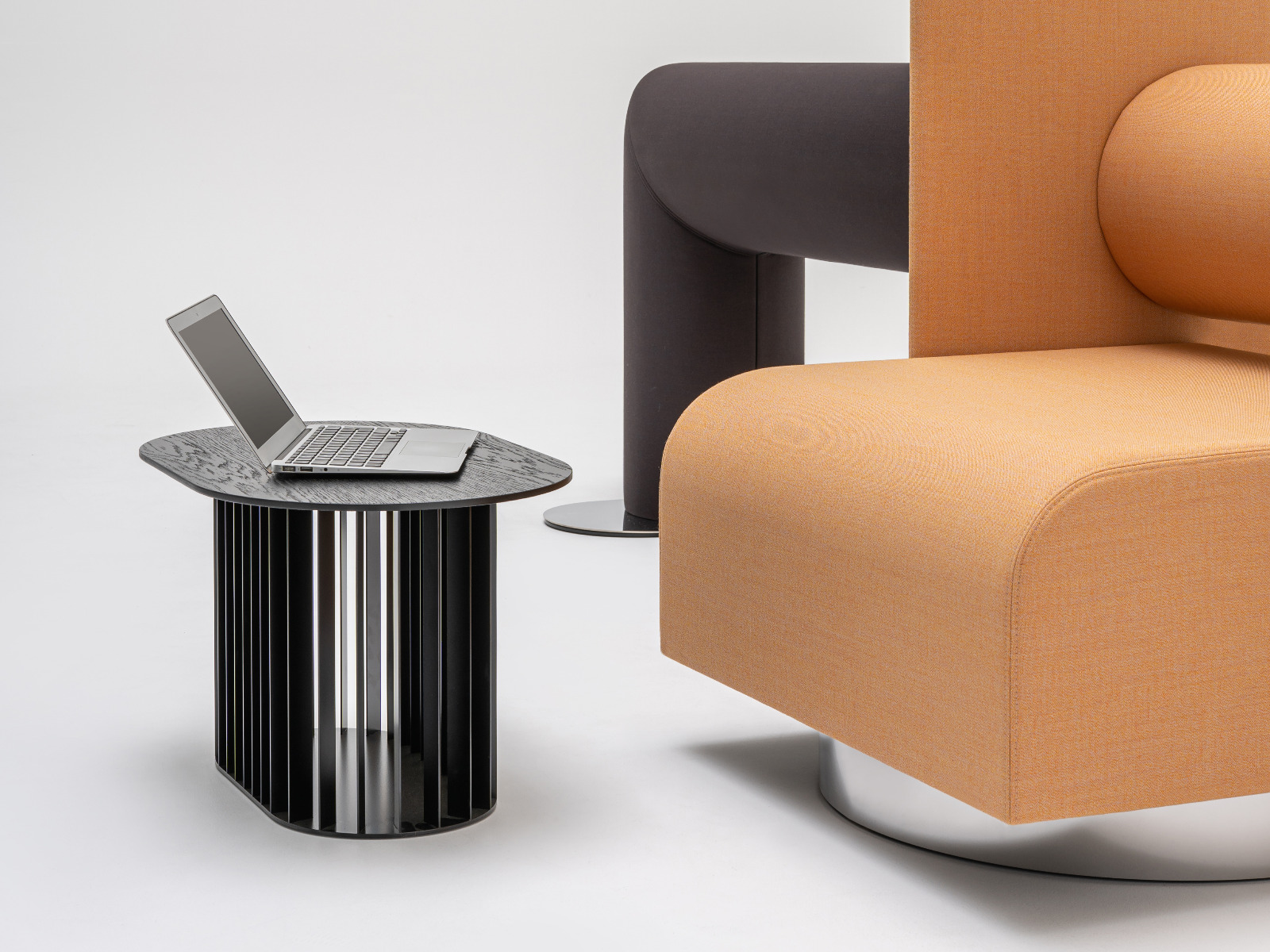 Roll – coffee tables