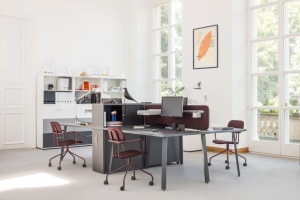 Ogi A Bench desk