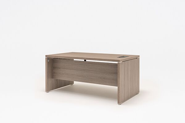 Quando executive desk