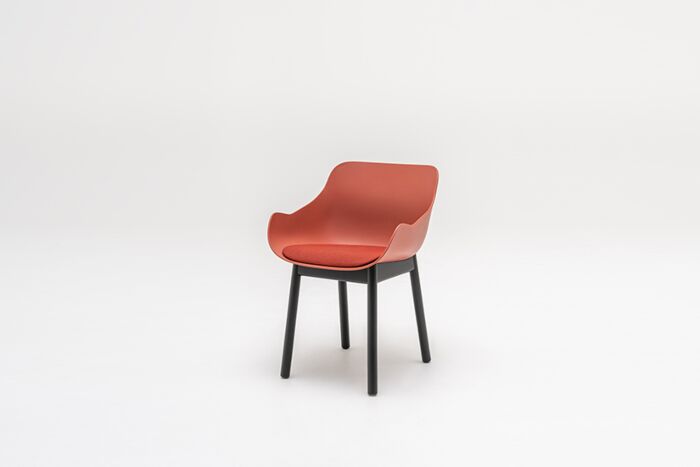 Baltic Remix - silla con base de madera