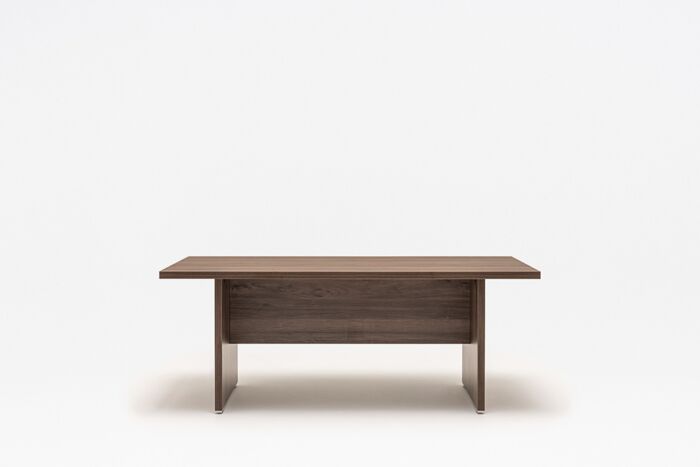 Quando - executive table
