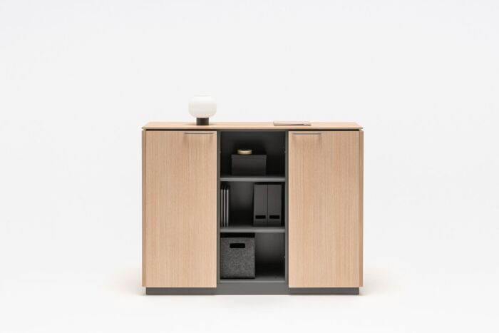 Status - half-bookcase