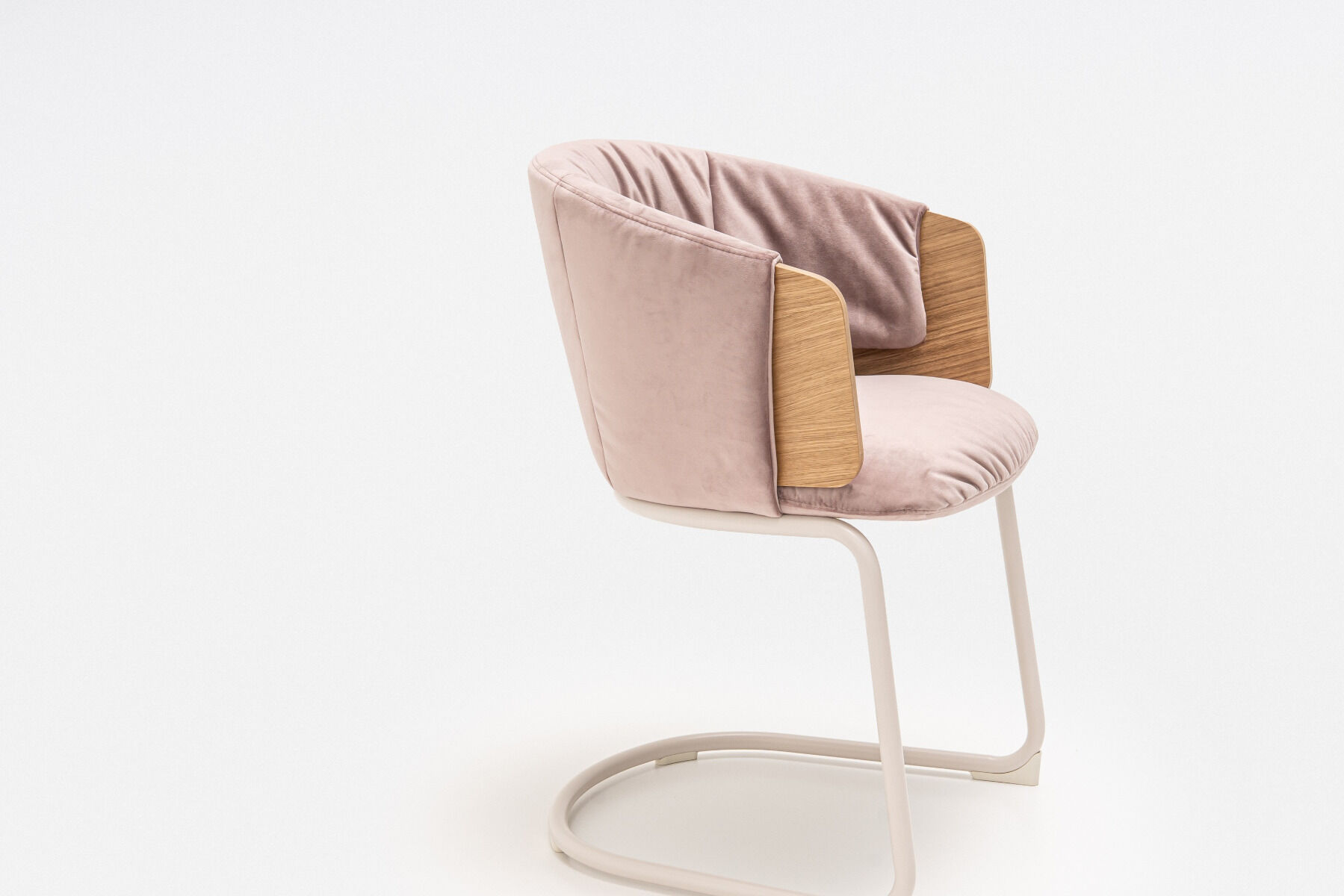 silla tapizada con base trineo Collar