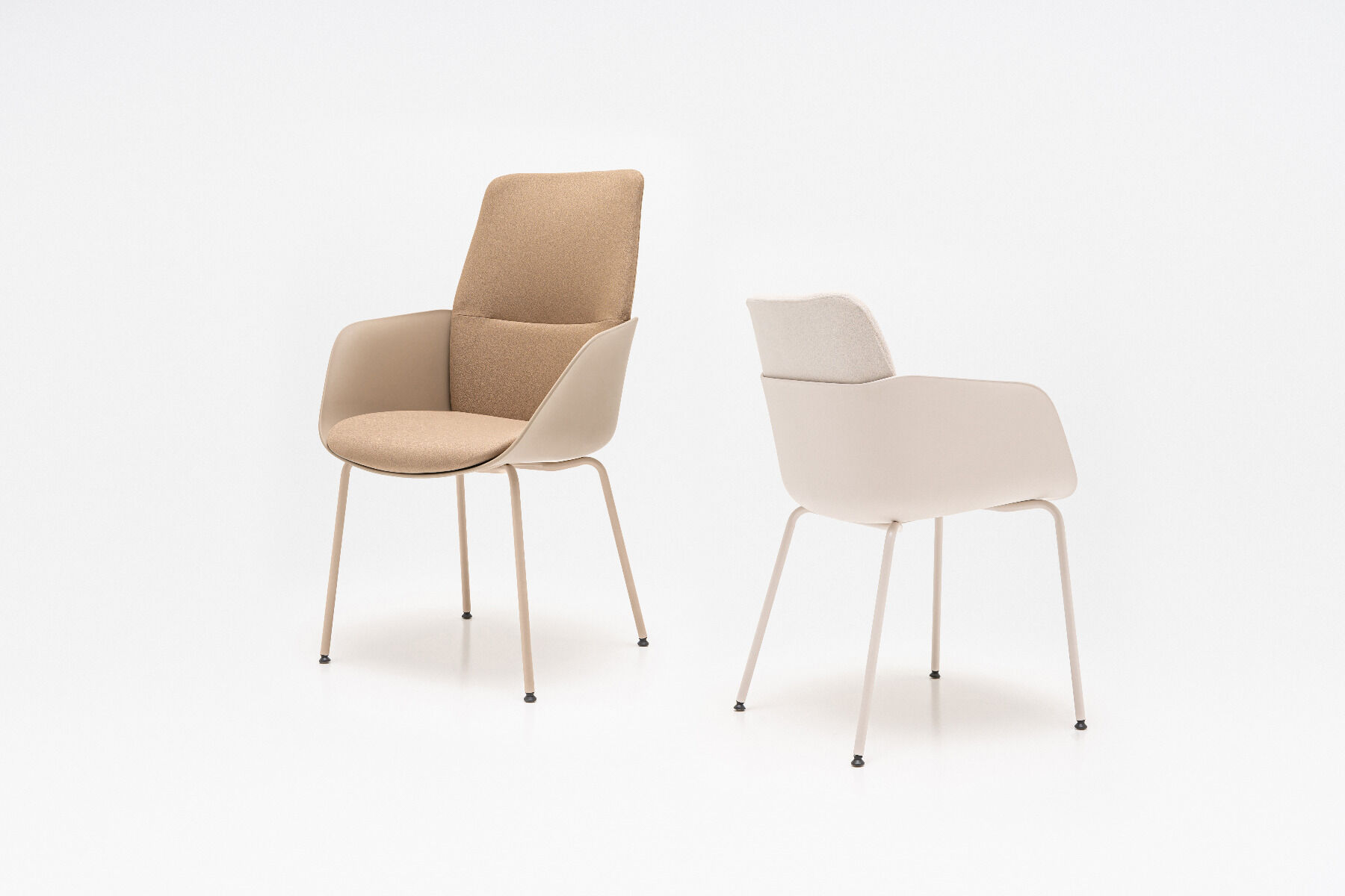 silla con base metálica de cuatro patas Senda