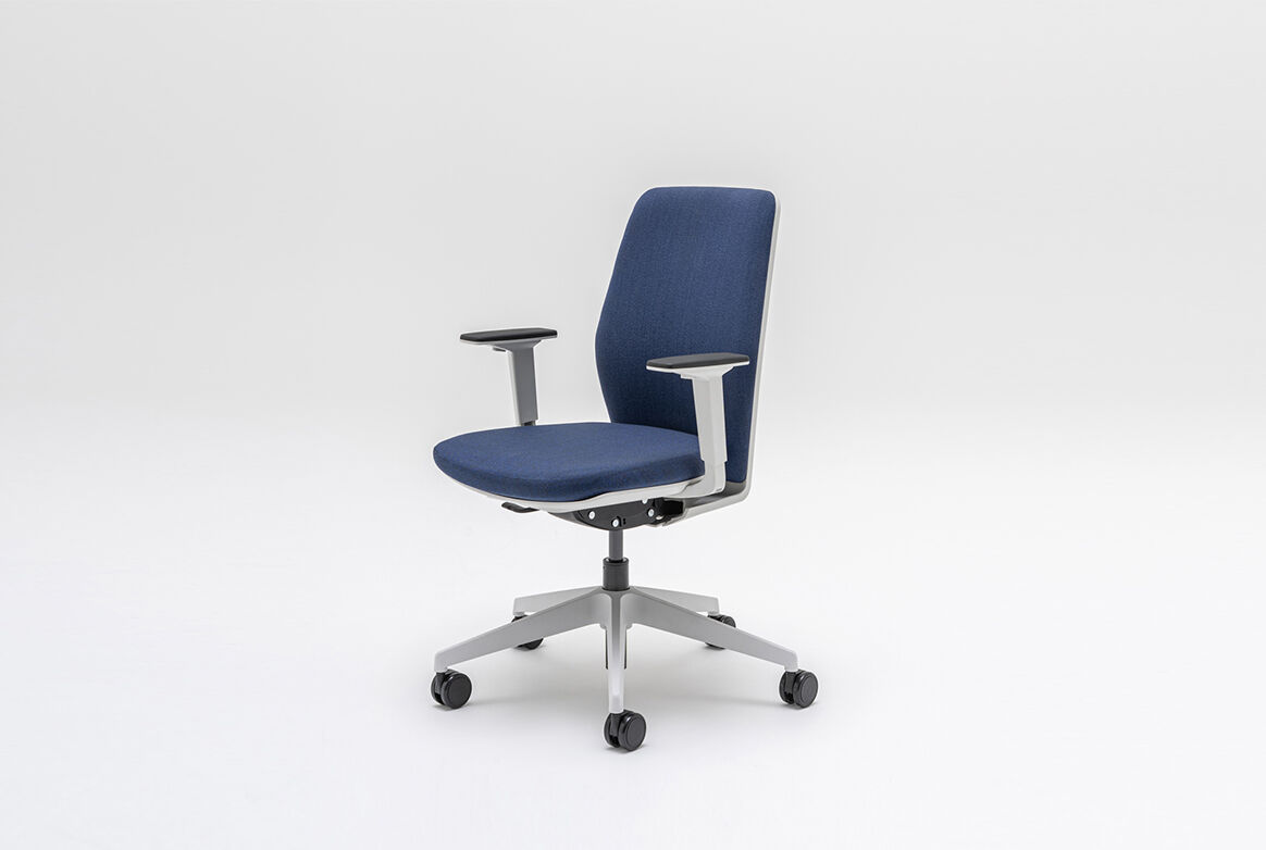 silla de oficina con respaldo tapizado Evo