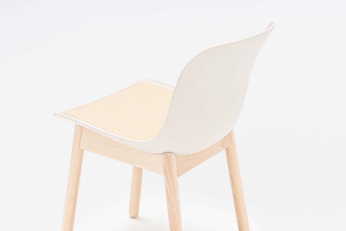 sedia con base in legno Baltic 2 Remix