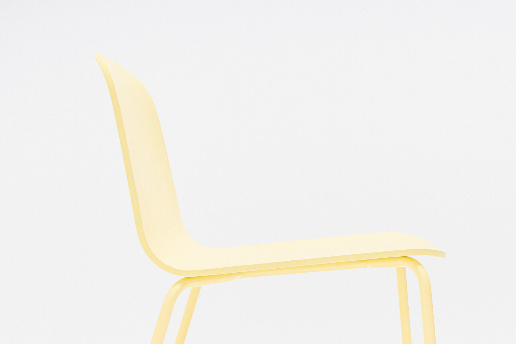 plywood chair with a four-legged metal base Nud