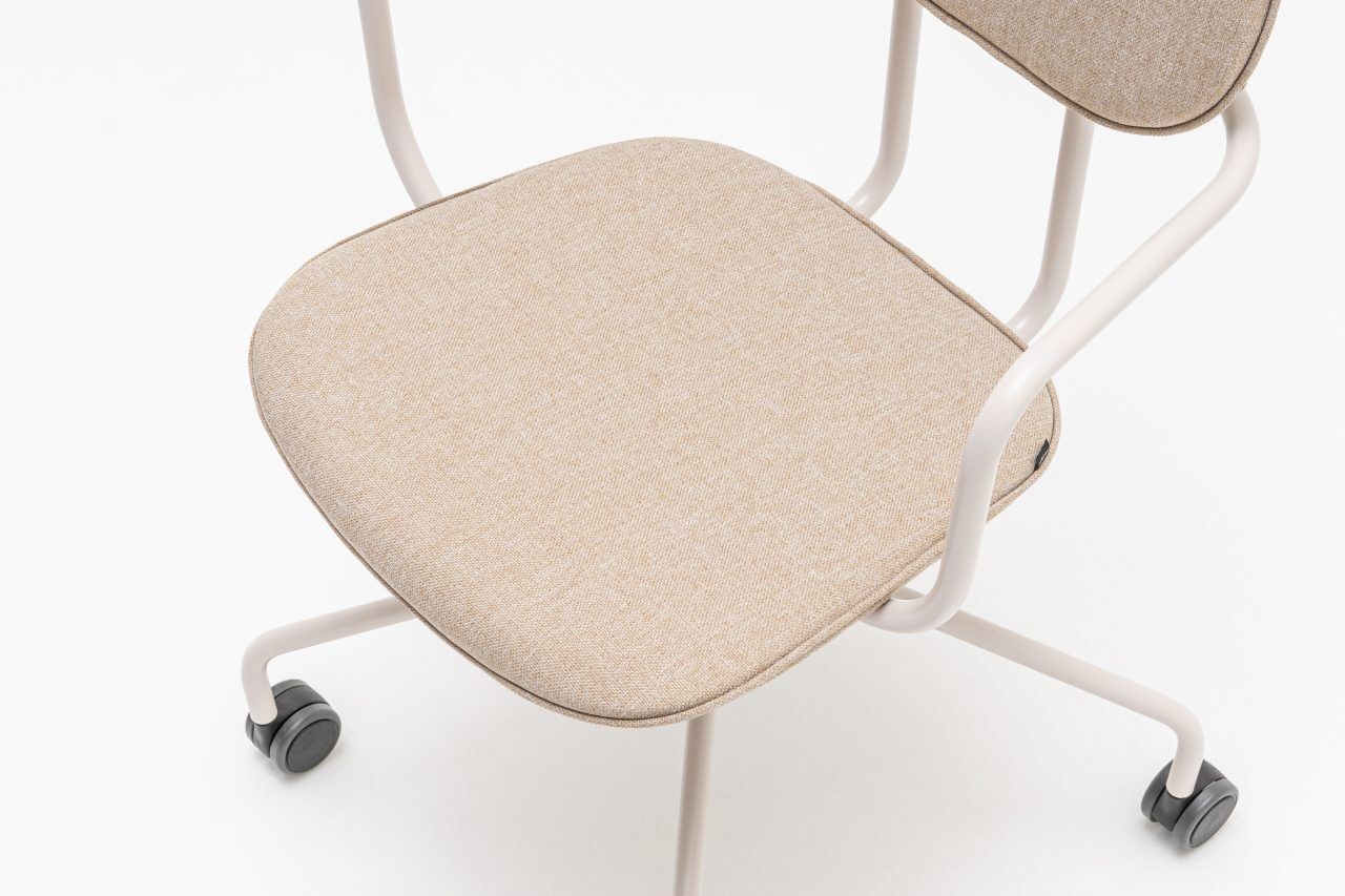 upholstered chair with headrest fixed base with castors New School