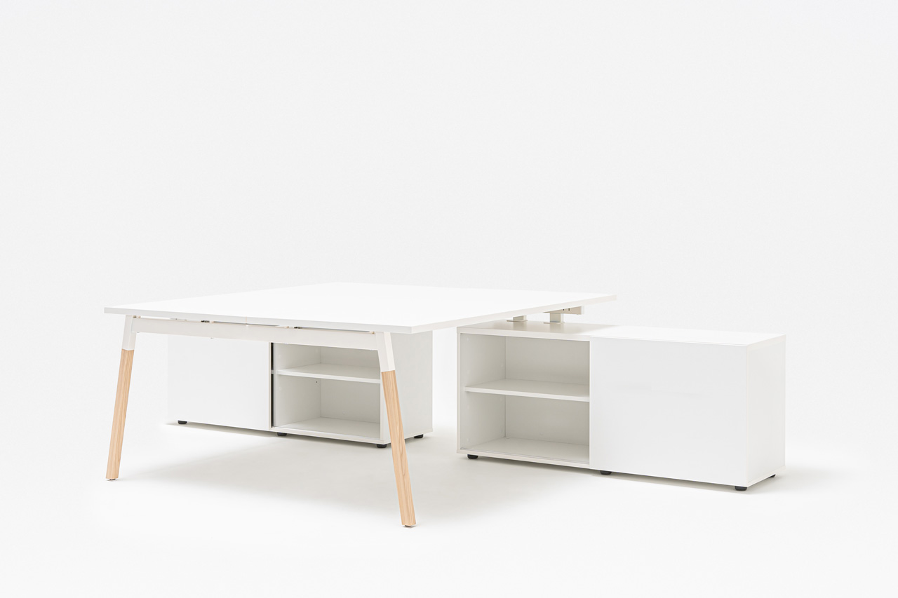 Ogi W bench