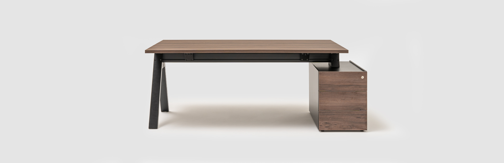 executive desk with pedestal Viga