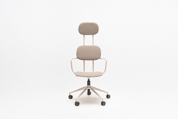 New School sedia con poggiatesta imbottito regolabile in altezza