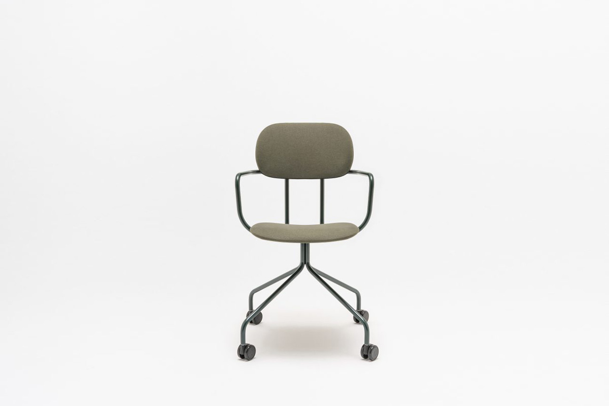 New School sedia imbottita con base fissa con ruote