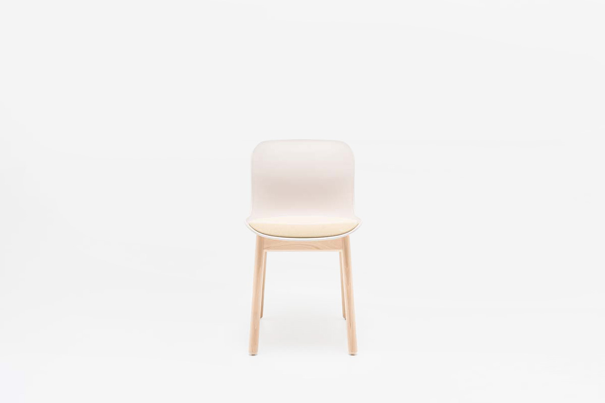 Baltic 2 Remix sedia con base in legno