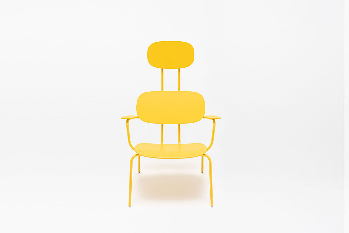 New School Lounge poltrona con poggiatesta in legno multistrato