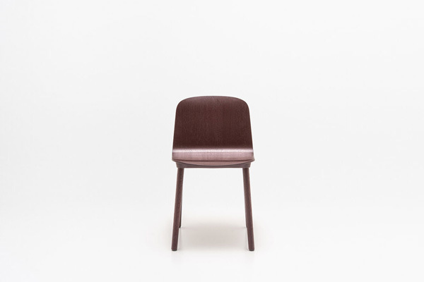 Nud silla de contrachapado con base de madera