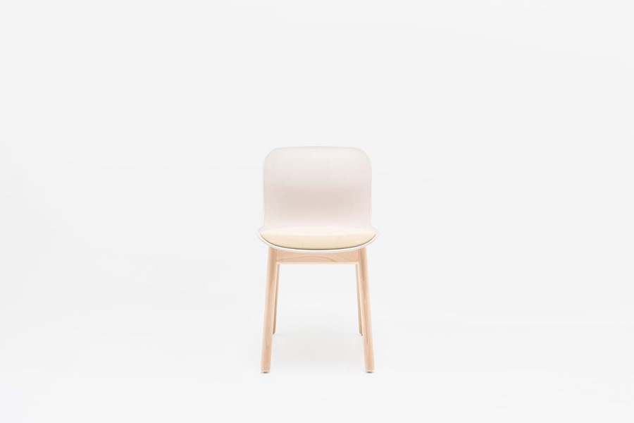 Baltic 2 Remix silla con base de madera