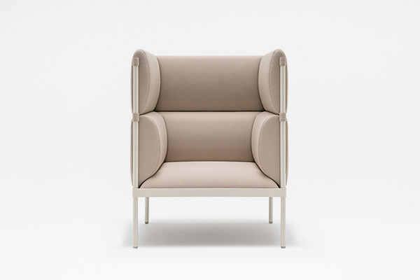 Stilt sillón con respaldo alto