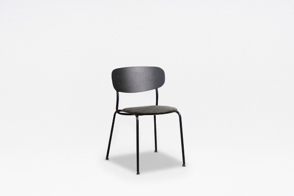 Splot upholstered chair