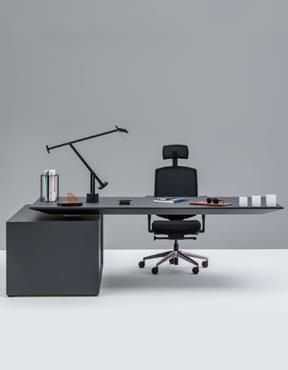 biurko biurowe Gravity do nowoczesnego biura