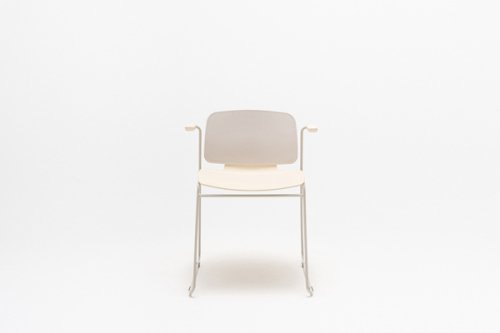 Light-coloured plastic seat