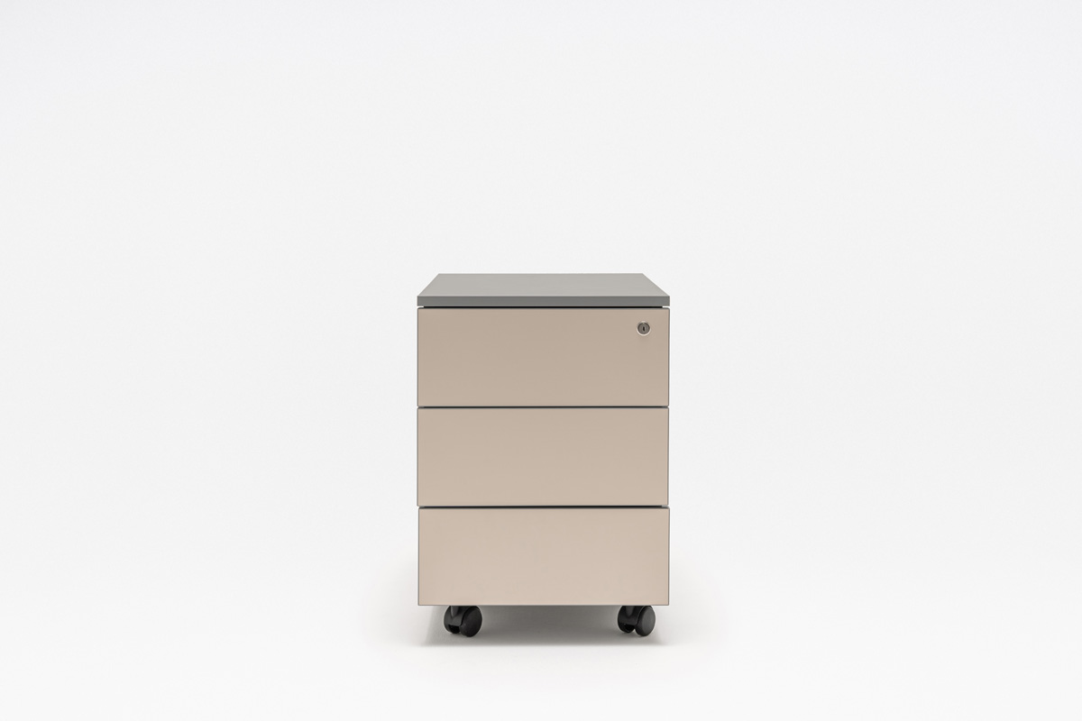 Color mobile pedestal