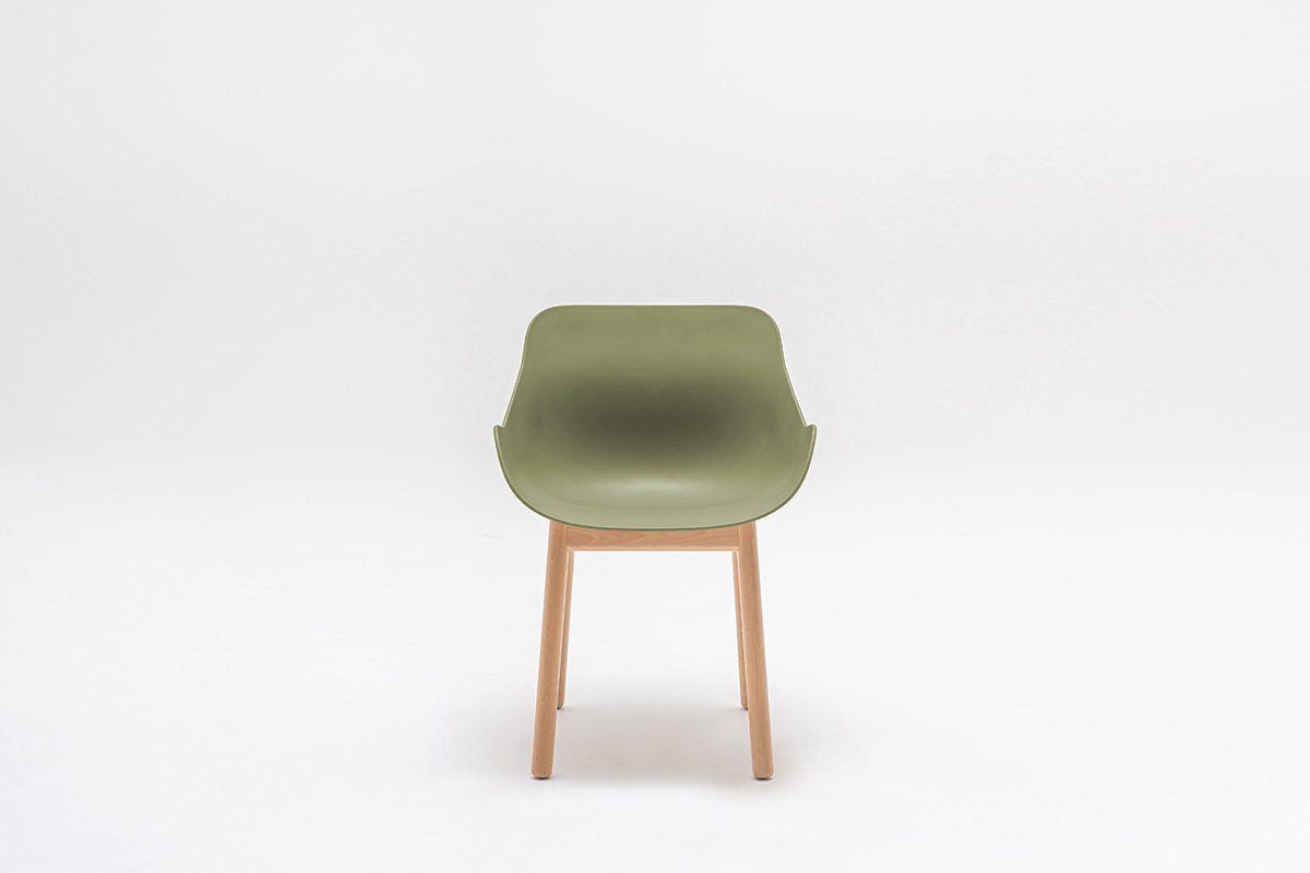 Baltic Basic Stuhl mit holzbasis