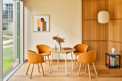 Grace - Stuhl mit Holzgestell