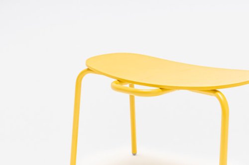 New School Lounge - Fußhocker aus Sperrholz