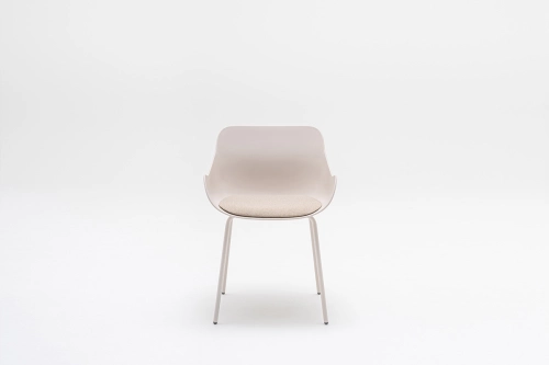 Baltic Remix sedia con base a 4 gambe