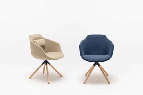 Ultra sedia con base girevole in legno